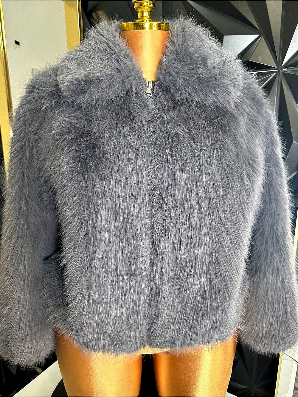 Tankaneo Womens Cropped Faux Fur Zip Up Lapel Winter Jacket Gray Faux Fur Teddy